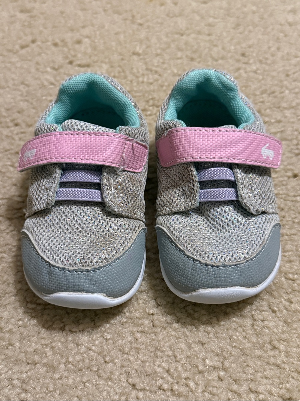 See Kai Run Stryker Sneaker Lace Silver Glitter size Toddler 6